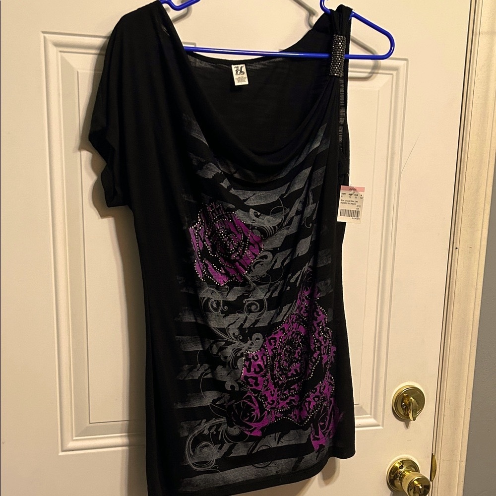 Black and Purple Women's Short Sleeve Top